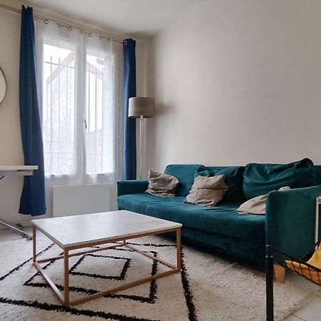 Modern 1 Bedroom Apartment Near The Metro. 이브리쉬르센 외부 사진