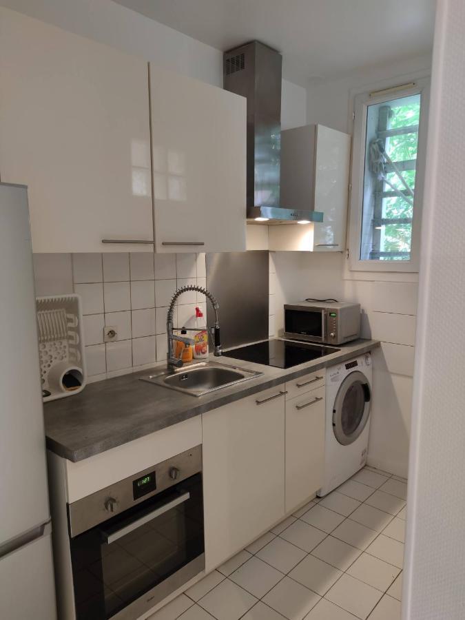 Modern 1 Bedroom Apartment Near The Metro. 이브리쉬르센 외부 사진