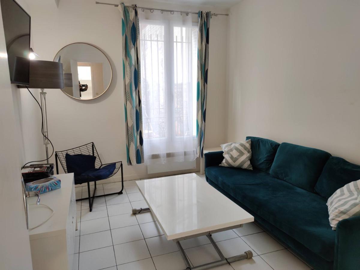 Modern 1 Bedroom Apartment Near The Metro. 이브리쉬르센 외부 사진