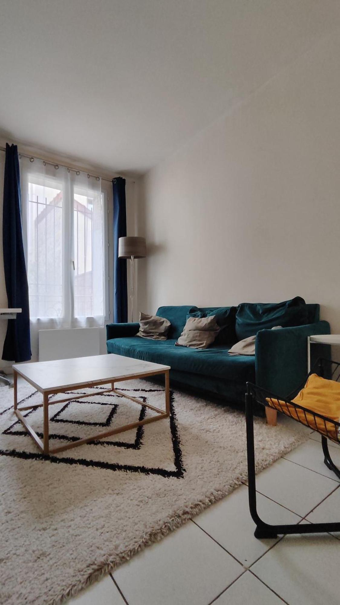 Modern 1 Bedroom Apartment Near The Metro. 이브리쉬르센 외부 사진