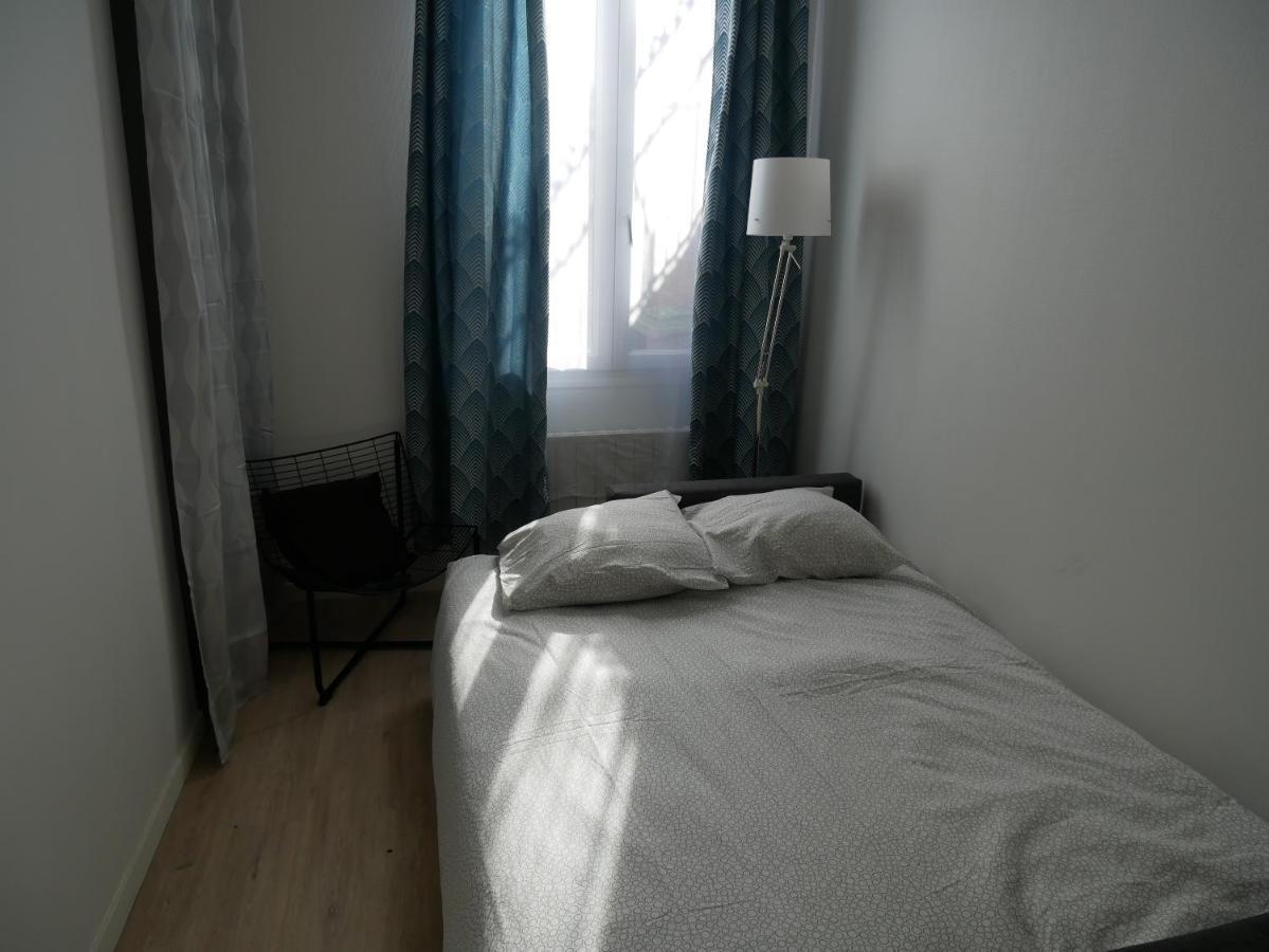 Modern 1 Bedroom Apartment Near The Metro. 이브리쉬르센 외부 사진