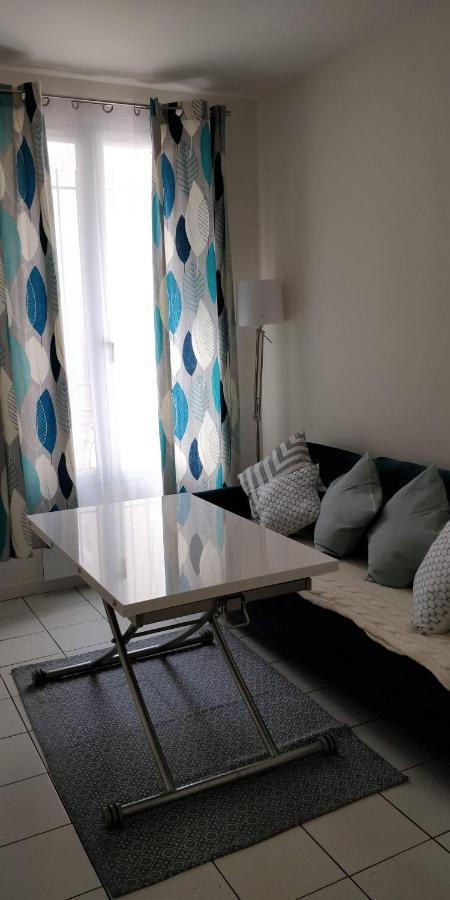Modern 1 Bedroom Apartment Near The Metro. 이브리쉬르센 외부 사진