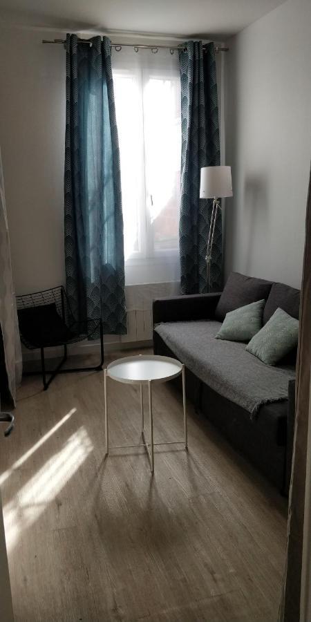 Modern 1 Bedroom Apartment Near The Metro. 이브리쉬르센 외부 사진