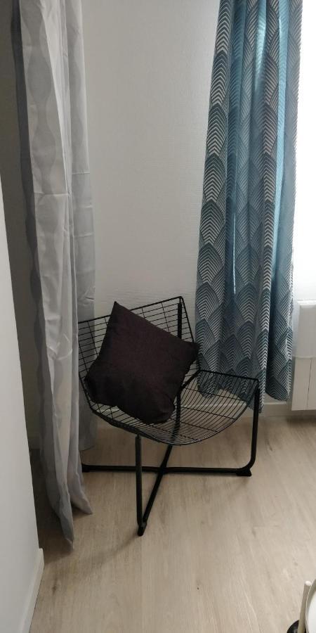 Modern 1 Bedroom Apartment Near The Metro. 이브리쉬르센 외부 사진