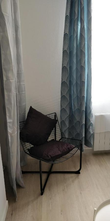 Modern 1 Bedroom Apartment Near The Metro. 이브리쉬르센 외부 사진