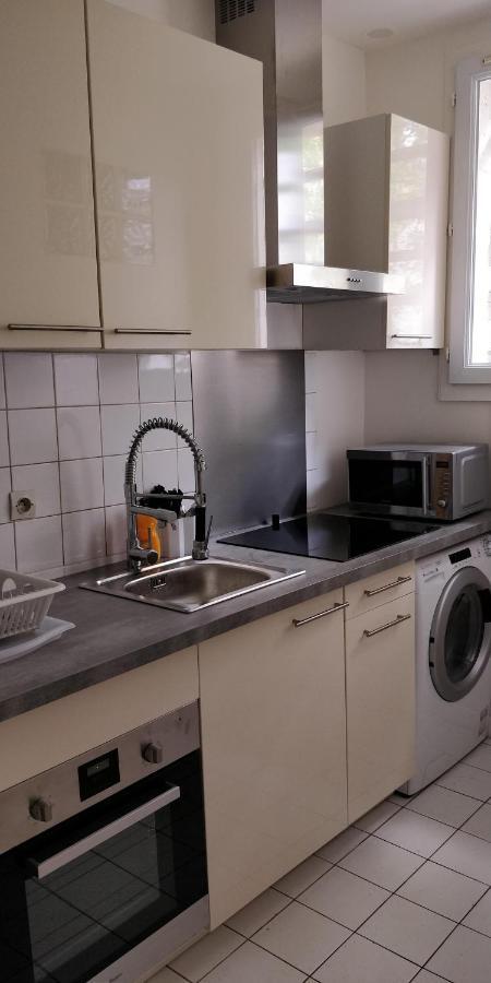 Modern 1 Bedroom Apartment Near The Metro. 이브리쉬르센 외부 사진