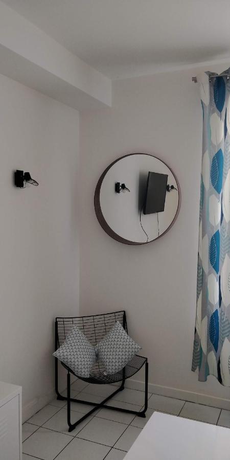 Modern 1 Bedroom Apartment Near The Metro. 이브리쉬르센 외부 사진