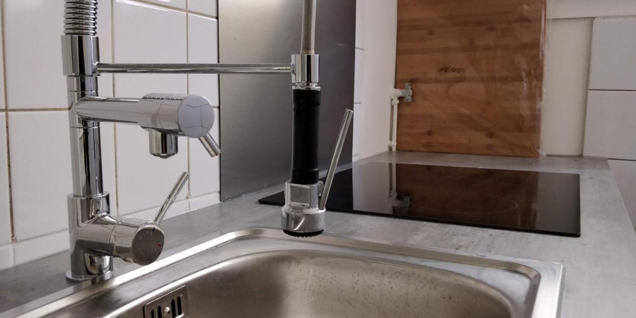 Modern 1 Bedroom Apartment Near The Metro. 이브리쉬르센 외부 사진