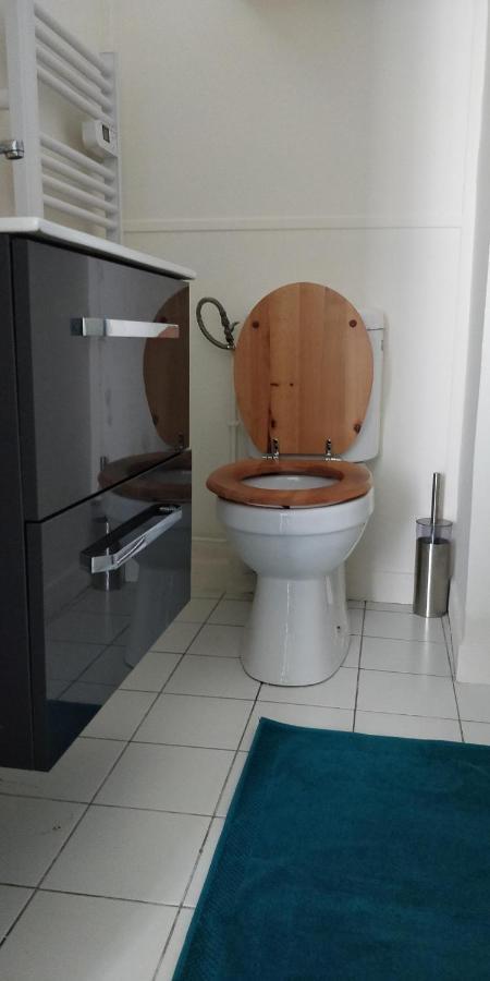 Modern 1 Bedroom Apartment Near The Metro. 이브리쉬르센 외부 사진